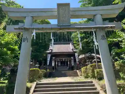 衣笠神社の鳥居
