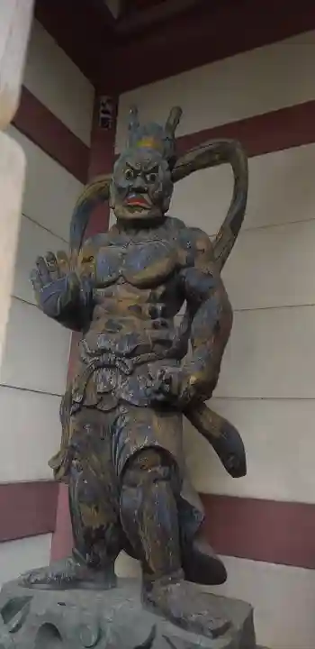 大宝八幡宮の像