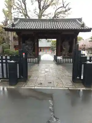 宝仙寺の山門・神門
