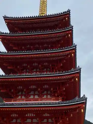 総本山　本福寺の塔