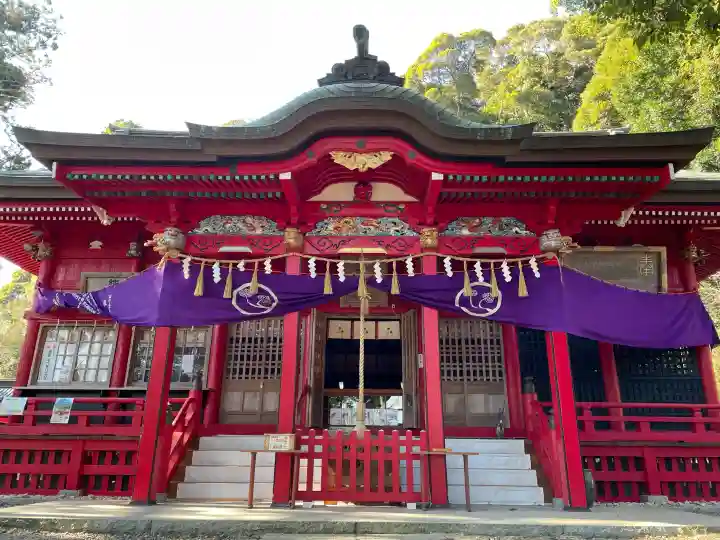 高瀧神社の{uncategorized: "未分類", other: "その他", undefined: "問題あり", building: "その他建物", grave: "お墓", sacred_gate: "鳥居", guardian: "狛犬", statue: "像", buddha: "仏像", history: "歴史", nature: "自然", garden: "庭園", animal: "動物", pagoda: "塔", temizu: "手水舎", mountain_gate: "山門・神門", sanctuary: "本殿・本堂", subordinate: "末社・摂社", art: "芸術", scenery: "景色", jizo: "地蔵", ema: "絵馬", goshuin: "御朱印", omikuji: "おみくじ", items: "授与品その他", amulet: "お守り", goshuincho: "御朱印帳", eats: "食事", festival: "お祭り", votive_dance: "神楽", shichigosan: "七五三参", wedding: "結婚式", experience: "体験その他", initially: "初詣", around: "周辺", anti_infection: "感染症対策"}