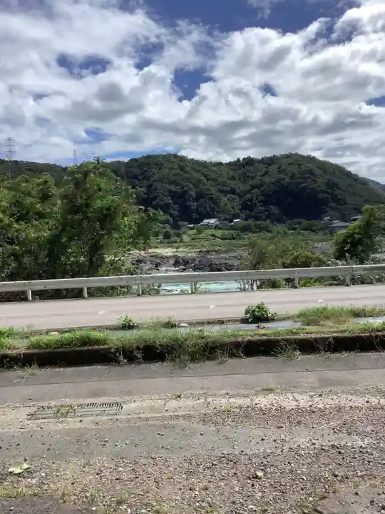 岩屋観音堂(岐阜県坂祝町)の景色