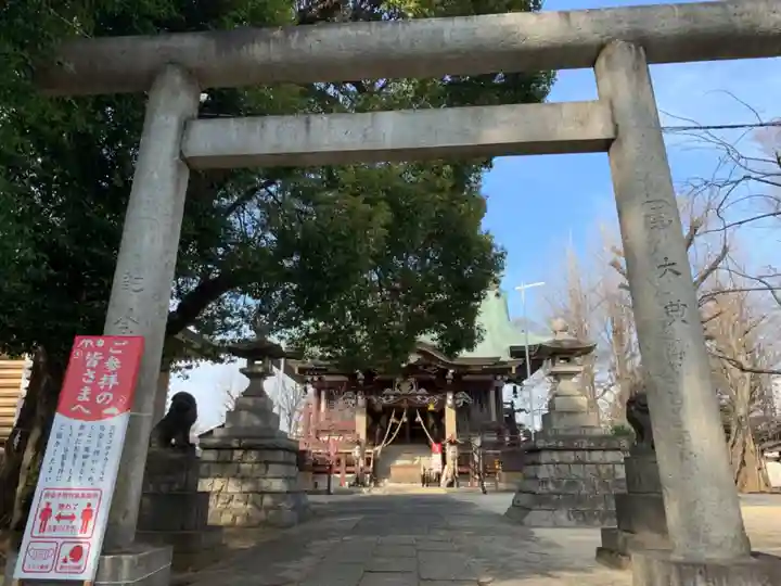 諏訪神社の鳥居