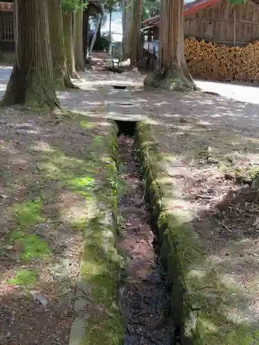 矢彦神社の建物その他