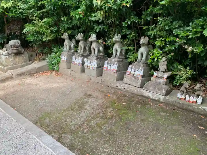 松江城山稲荷神社の像
