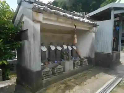覚栄寺の地蔵