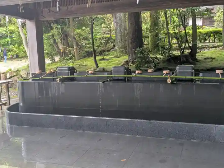 白山比咩神社の{uncategorized: "未分類", other: "その他", undefined: "問題あり", building: "その他建物", grave: "お墓", sacred_gate: "鳥居", guardian: "狛犬", statue: "像", buddha: "仏像", history: "歴史", nature: "自然", garden: "庭園", animal: "動物", pagoda: "塔", temizu: "手水舎", mountain_gate: "山門・神門", sanctuary: "本殿・本堂", subordinate: "末社・摂社", art: "芸術", scenery: "景色", jizo: "地蔵", ema: "絵馬", goshuin: "御朱印", omikuji: "おみくじ", items: "授与品その他", amulet: "お守り", goshuincho: "御朱印帳", eats: "食事", festival: "お祭り", votive_dance: "神楽", shichigosan: "七五三参", wedding: "結婚式", experience: "体験その他", initially: "初詣", around: "周辺", anti_infection: "感染症対策"}