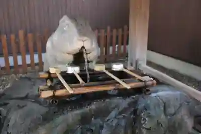 調神社の手水舎