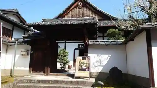 霊源院の山門・神門