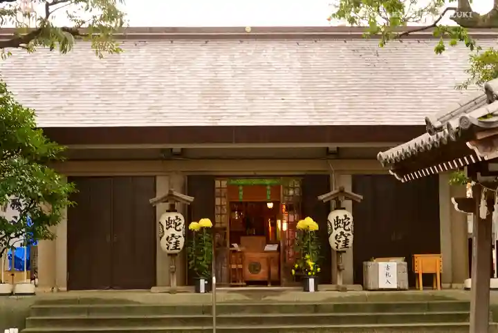 蛇窪神社の本殿・本堂