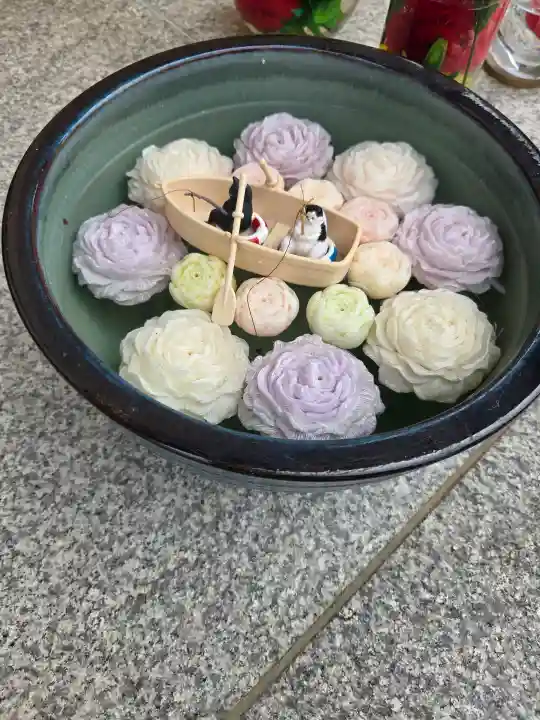 駒込妙義神社の{uncategorized: "未分類", other: "その他", undefined: "問題あり", building: "その他建物", grave: "お墓", sacred_gate: "鳥居", guardian: "狛犬", statue: "像", buddha: "仏像", history: "歴史", nature: "自然", garden: "庭園", animal: "動物", pagoda: "塔", temizu: "手水舎", mountain_gate: "山門・神門", sanctuary: "本殿・本堂", subordinate: "末社・摂社", art: "芸術", scenery: "景色", jizo: "地蔵", ema: "絵馬", goshuin: "御朱印", omikuji: "おみくじ", items: "授与品その他", amulet: "お守り", goshuincho: "御朱印帳", eats: "食事", festival: "お祭り", votive_dance: "神楽", shichigosan: "七五三参", wedding: "結婚式", experience: "体験その他", initially: "初詣", around: "周辺", anti_infection: "感染症対策"}