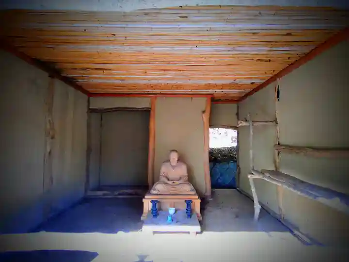 西行庵(吉野町)の像