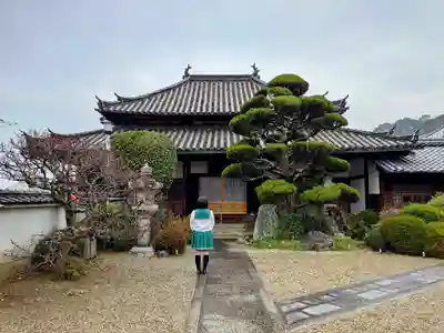 法然寺の本殿・本堂