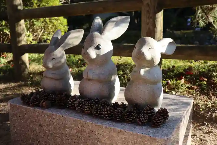 出雲大社の{uncategorized: "未分類", other: "その他", undefined: "問題あり", building: "その他建物", grave: "お墓", sacred_gate: "鳥居", guardian: "狛犬", statue: "像", buddha: "仏像", history: "歴史", nature: "自然", garden: "庭園", animal: "動物", pagoda: "塔", temizu: "手水舎", mountain_gate: "山門・神門", sanctuary: "本殿・本堂", subordinate: "末社・摂社", art: "芸術", scenery: "景色", jizo: "地蔵", ema: "絵馬", goshuin: "御朱印", omikuji: "おみくじ", items: "授与品その他", amulet: "お守り", goshuincho: "御朱印帳", eats: "食事", festival: "お祭り", votive_dance: "神楽", shichigosan: "七五三参", wedding: "結婚式", experience: "体験その他", initially: "初詣", around: "周辺", anti_infection: "感染症対策"}