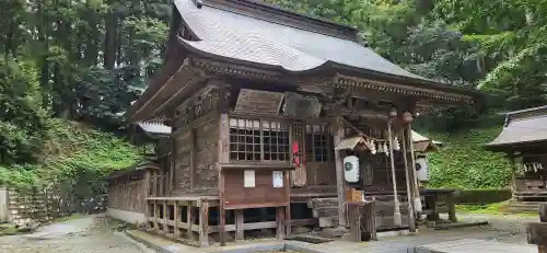 熱日高彦神社の本殿