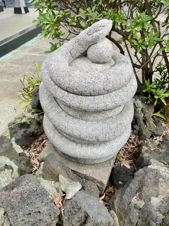 竜泉院の{uncategorized: "未分類", other: "その他", undefined: "問題あり", building: "その他建物", grave: "お墓", sacred_gate: "鳥居", guardian: "狛犬", statue: "像", buddha: "仏像", history: "歴史", nature: "自然", garden: "庭園", animal: "動物", pagoda: "塔", temizu: "手水舎", mountain_gate: "山門・神門", sanctuary: "本殿・本堂", subordinate: "末社・摂社", art: "芸術", scenery: "景色", jizo: "地蔵", ema: "絵馬", goshuin: "御朱印", omikuji: "おみくじ", items: "授与品その他", amulet: "お守り", goshuincho: "御朱印帳", eats: "食事", festival: "お祭り", votive_dance: "神楽", shichigosan: "七五三参", wedding: "結婚式", experience: "体験その他", initially: "初詣", around: "周辺", anti_infection: "感染症対策"}
