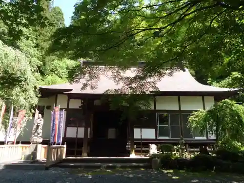 長根寺の本殿