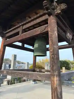 成願寺の{uncategorized: "未分類", other: "その他", undefined: "問題あり", building: "その他建物", grave: "お墓", sacred_gate: "鳥居", guardian: "狛犬", statue: "像", buddha: "仏像", history: "歴史", nature: "自然", garden: "庭園", animal: "動物", pagoda: "塔", temizu: "手水舎", mountain_gate: "山門・神門", sanctuary: "本殿・本堂", subordinate: "末社・摂社", art: "芸術", scenery: "景色", jizo: "地蔵", ema: "絵馬", goshuin: "御朱印", omikuji: "おみくじ", items: "授与品その他", amulet: "お守り", goshuincho: "御朱印帳", eats: "食事", festival: "お祭り", votive_dance: "神楽", shichigosan: "七五三参", wedding: "結婚式", experience: "体験その他", initially: "初詣", around: "周辺", anti_infection: "感染症対策"}