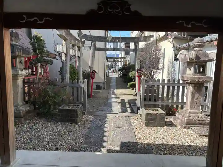 天満宮の{uncategorized: "未分類", other: "その他", undefined: "問題あり", building: "その他建物", grave: "お墓", sacred_gate: "鳥居", guardian: "狛犬", statue: "像", buddha: "仏像", history: "歴史", nature: "自然", garden: "庭園", animal: "動物", pagoda: "塔", temizu: "手水舎", mountain_gate: "山門・神門", sanctuary: "本殿・本堂", subordinate: "末社・摂社", art: "芸術", scenery: "景色", jizo: "地蔵", ema: "絵馬", goshuin: "御朱印", omikuji: "おみくじ", items: "授与品その他", amulet: "お守り", goshuincho: "御朱印帳", eats: "食事", festival: "お祭り", votive_dance: "神楽", shichigosan: "七五三参", wedding: "結婚式", experience: "体験その他", initially: "初詣", around: "周辺", anti_infection: "感染症対策"}