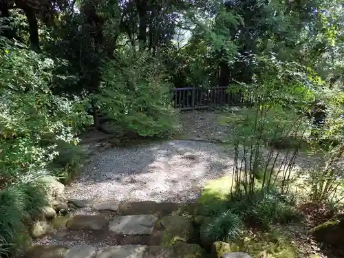 岩之上堂のその他建物