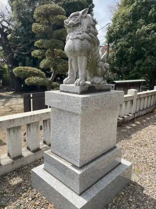 氷川神社の{uncategorized: "未分類", other: "その他", undefined: "問題あり", building: "その他建物", grave: "お墓", sacred_gate: "鳥居", guardian: "狛犬", statue: "像", buddha: "仏像", history: "歴史", nature: "自然", garden: "庭園", animal: "動物", pagoda: "塔", temizu: "手水舎", mountain_gate: "山門・神門", sanctuary: "本殿・本堂", subordinate: "末社・摂社", art: "芸術", scenery: "景色", jizo: "地蔵", ema: "絵馬", goshuin: "御朱印", omikuji: "おみくじ", items: "授与品その他", amulet: "お守り", goshuincho: "御朱印帳", eats: "食事", festival: "お祭り", votive_dance: "神楽", shichigosan: "七五三参", wedding: "結婚式", experience: "体験その他", initially: "初詣", around: "周辺", anti_infection: "感染症対策"}