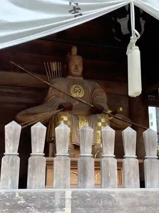 桑名宗社(春日神社)の像