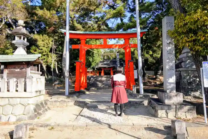 大岡白山神社の{uncategorized: "未分類", other: "その他", undefined: "問題あり", building: "その他建物", grave: "お墓", sacred_gate: "鳥居", guardian: "狛犬", statue: "像", buddha: "仏像", history: "歴史", nature: "自然", garden: "庭園", animal: "動物", pagoda: "塔", temizu: "手水舎", mountain_gate: "山門・神門", sanctuary: "本殿・本堂", subordinate: "末社・摂社", art: "芸術", scenery: "景色", jizo: "地蔵", ema: "絵馬", goshuin: "御朱印", omikuji: "おみくじ", items: "授与品その他", amulet: "お守り", goshuincho: "御朱印帳", eats: "食事", festival: "お祭り", votive_dance: "神楽", shichigosan: "七五三参", wedding: "結婚式", experience: "体験その他", initially: "初詣", around: "周辺", anti_infection: "感染症対策"}