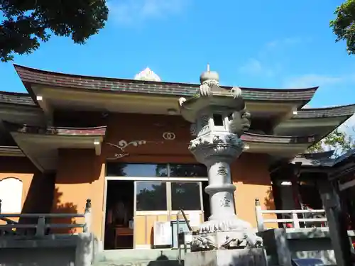 津照寺の本殿・本堂