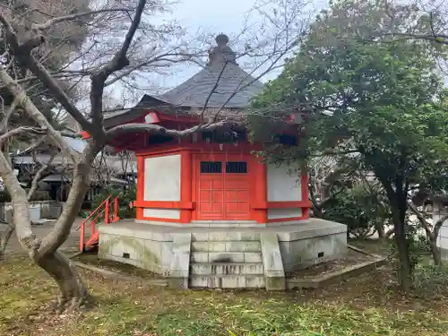 薬王院の建物その他