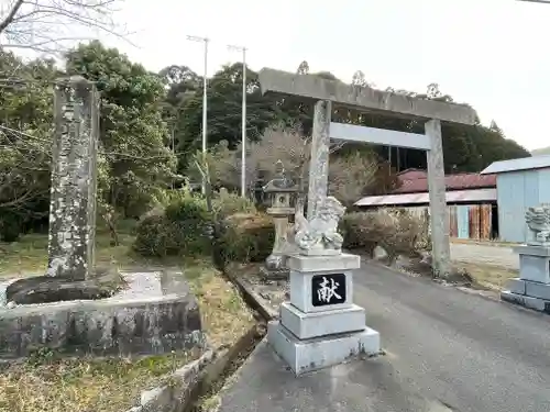 美濃夜神社の鳥居