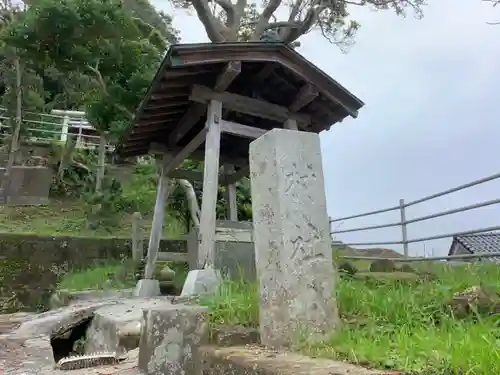 川津神社の手水舎
