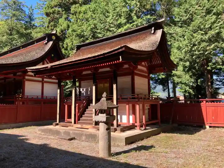 大井俣窪八幡神社の末社・摂社
