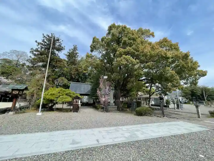 滋賀県護国神社の{uncategorized: "未分類", other: "その他", undefined: "問題あり", building: "その他建物", grave: "お墓", sacred_gate: "鳥居", guardian: "狛犬", statue: "像", buddha: "仏像", history: "歴史", nature: "自然", garden: "庭園", animal: "動物", pagoda: "塔", temizu: "手水舎", mountain_gate: "山門・神門", sanctuary: "本殿・本堂", subordinate: "末社・摂社", art: "芸術", scenery: "景色", jizo: "地蔵", ema: "絵馬", goshuin: "御朱印", omikuji: "おみくじ", items: "授与品その他", amulet: "お守り", goshuincho: "御朱印帳", eats: "食事", festival: "お祭り", votive_dance: "神楽", shichigosan: "七五三参", wedding: "結婚式", experience: "体験その他", initially: "初詣", around: "周辺", anti_infection: "感染症対策"}
