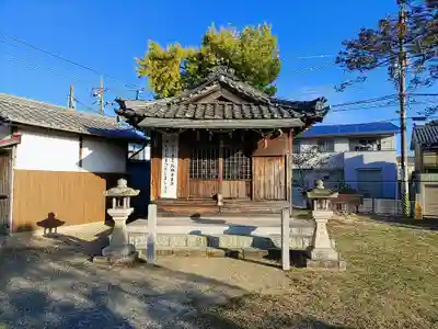 上半田山の神社の本殿・本堂