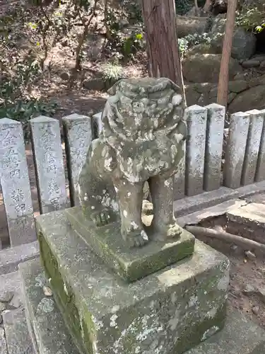 薬師神社の狛犬