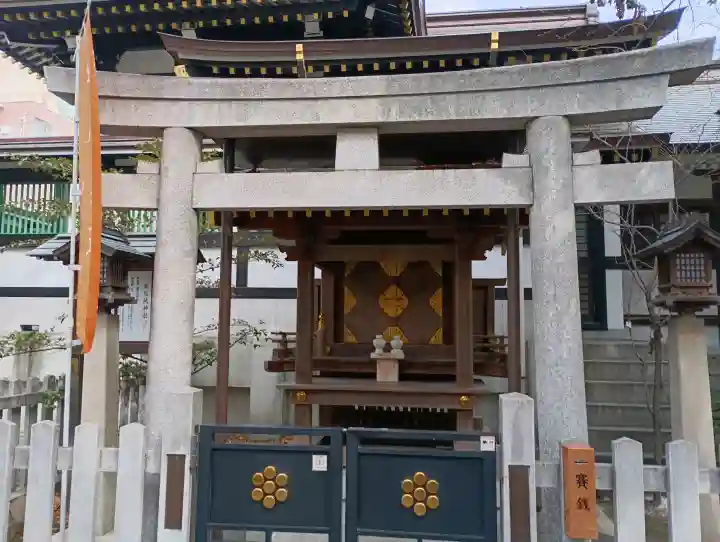 鳥越神社の{uncategorized: "未分類", other: "その他", undefined: "問題あり", building: "その他建物", grave: "お墓", sacred_gate: "鳥居", guardian: "狛犬", statue: "像", buddha: "仏像", history: "歴史", nature: "自然", garden: "庭園", animal: "動物", pagoda: "塔", temizu: "手水舎", mountain_gate: "山門・神門", sanctuary: "本殿・本堂", subordinate: "末社・摂社", art: "芸術", scenery: "景色", jizo: "地蔵", ema: "絵馬", goshuin: "御朱印", omikuji: "おみくじ", items: "授与品その他", amulet: "お守り", goshuincho: "御朱印帳", eats: "食事", festival: "お祭り", votive_dance: "神楽", shichigosan: "七五三参", wedding: "結婚式", experience: "体験その他", initially: "初詣", around: "周辺", anti_infection: "感染症対策"}