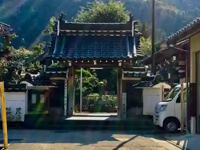 本覚寺の山門・神門