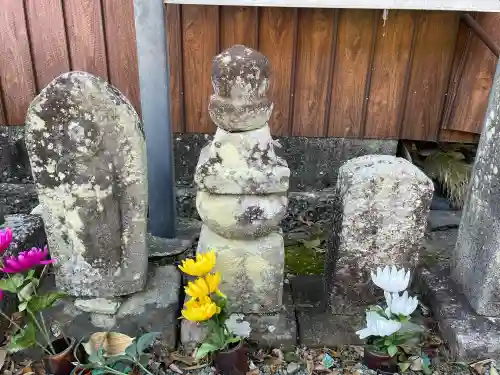 観音寺の{uncategorized: "未分類", other: "その他", undefined: "問題あり", building: "その他建物", grave: "お墓", sacred_gate: "鳥居", guardian: "狛犬", statue: "像", buddha: "仏像", history: "歴史", nature: "自然", garden: "庭園", animal: "動物", pagoda: "塔", temizu: "手水舎", mountain_gate: "山門・神門", sanctuary: "本殿・本堂", subordinate: "末社・摂社", art: "芸術", scenery: "景色", jizo: "地蔵", ema: "絵馬", goshuin: "御朱印", omikuji: "おみくじ", items: "授与品その他", amulet: "お守り", goshuincho: "御朱印帳", eats: "食事", festival: "お祭り", votive_dance: "神楽", shichigosan: "七五三参", wedding: "結婚式", experience: "体験その他", initially: "初詣", around: "周辺", anti_infection: "感染症対策"}