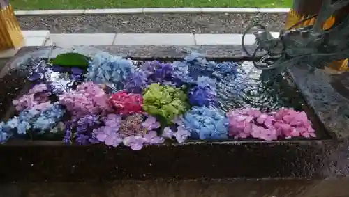 西野神社の手水舎