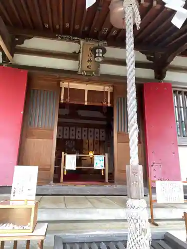 白山神社の本殿・本堂