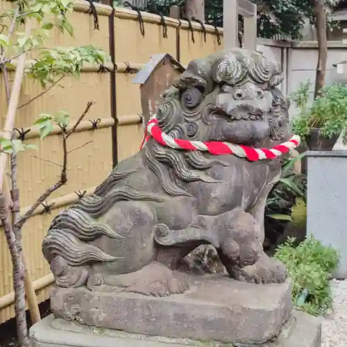 高円寺氷川神社の狛犬