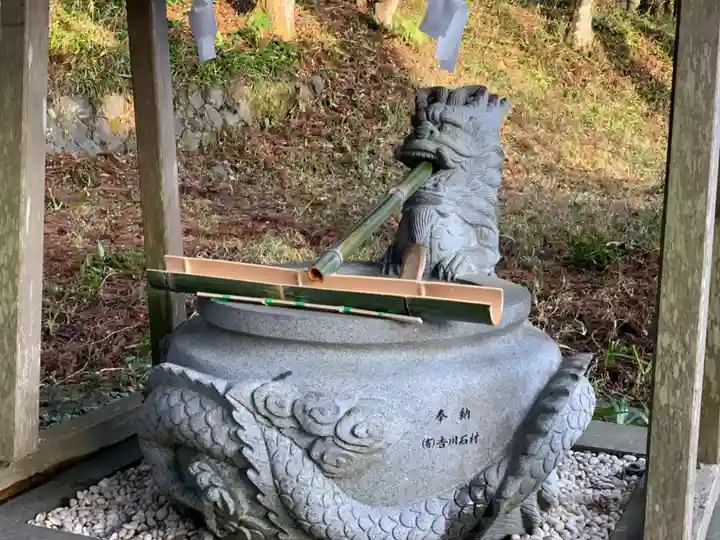 須山浅間神社の手水舎