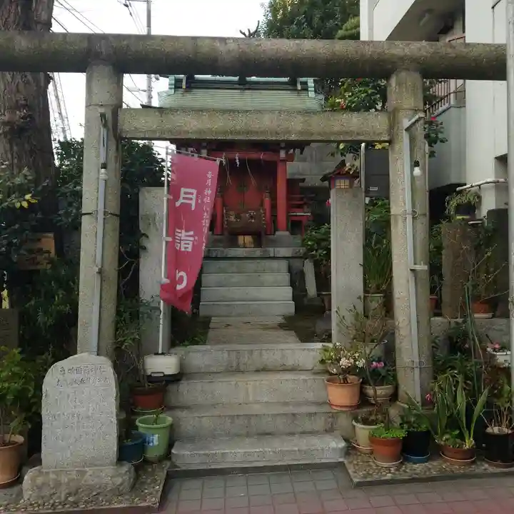 亀塚稲荷神社の鳥居