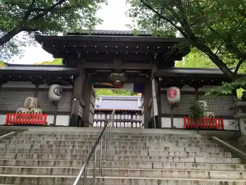 岩屋神社の山門・神門