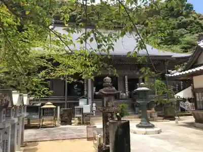 薬王寺の本殿・本堂