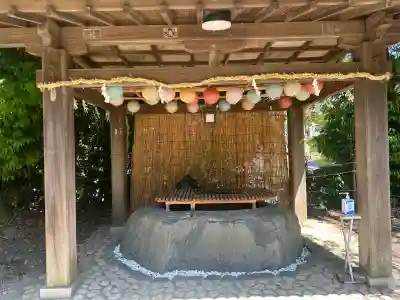 草薙神社の{uncategorized: "未分類", other: "その他", undefined: "問題あり", building: "その他建物", grave: "お墓", sacred_gate: "鳥居", guardian: "狛犬", statue: "像", buddha: "仏像", history: "歴史", nature: "自然", garden: "庭園", animal: "動物", pagoda: "塔", temizu: "手水舎", mountain_gate: "山門・神門", sanctuary: "本殿・本堂", subordinate: "末社・摂社", art: "芸術", scenery: "景色", jizo: "地蔵", ema: "絵馬", goshuin: "御朱印", omikuji: "おみくじ", items: "授与品その他", amulet: "お守り", goshuincho: "御朱印帳", eats: "食事", festival: "お祭り", votive_dance: "神楽", shichigosan: "七五三参", wedding: "結婚式", experience: "体験その他", initially: "初詣", around: "周辺", anti_infection: "感染症対策"}