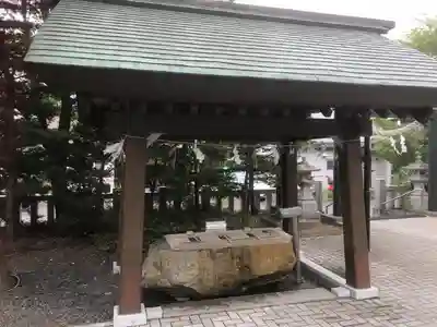 烈々布神社の手水舎