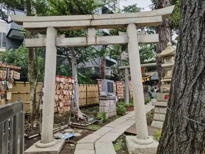 高円寺氷川神社の鳥居