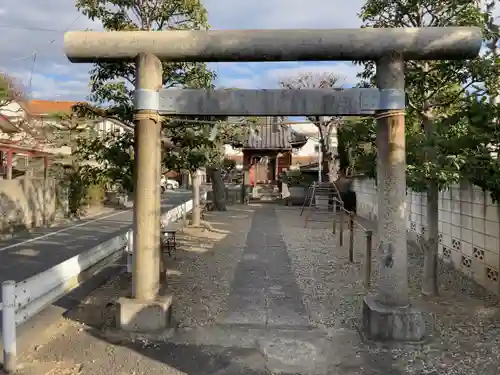 諏訪神社の鳥居