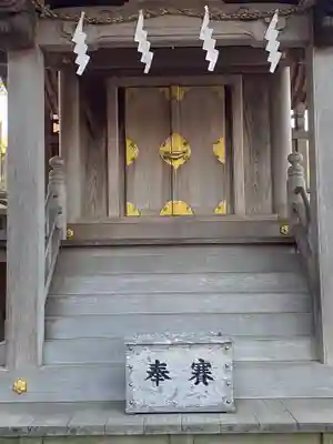 淺間神社（忍野八海）の末社・摂社